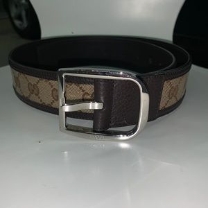 WOMEN’S GUCCI BELT